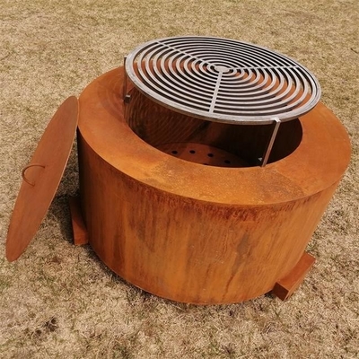 Okrągły odkryty grill stołowy ze stali Corten opalany drewnem do grillowania na kempingu