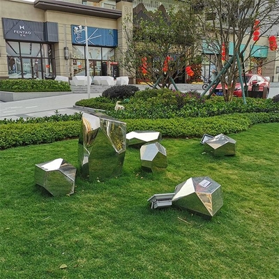 Gardens Squares Geometryczna abstrakcyjna rzeźba ze stali nierdzewnej Lustro polerowane